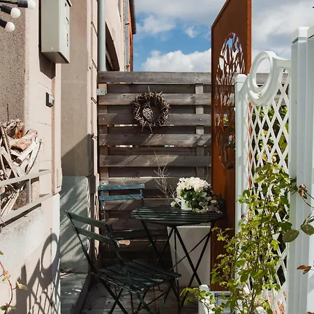 Maison D'Hote Les Notes Endormies Suite Le Refuge Walcourt Exterior photo